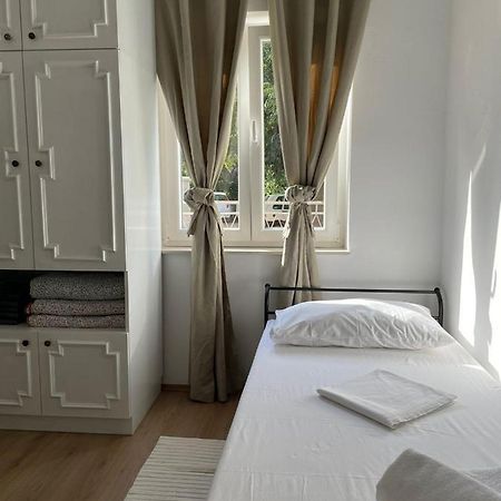 Holiday House Fila Turanj Exterior foto