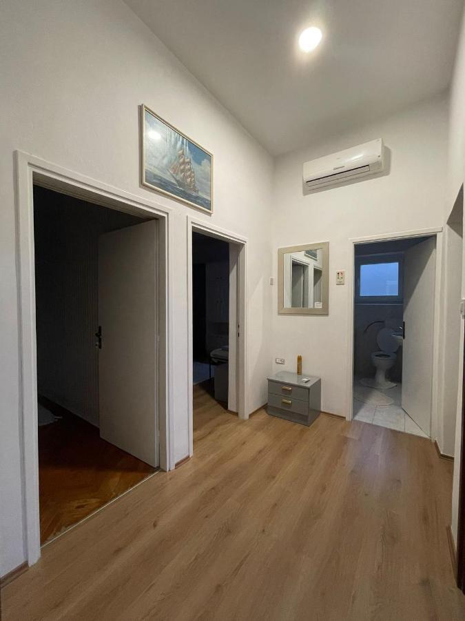 Holiday House Fila Turanj Exterior foto
