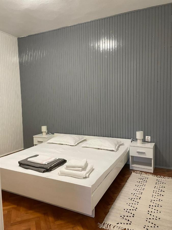 Holiday House Fila Turanj Exterior foto